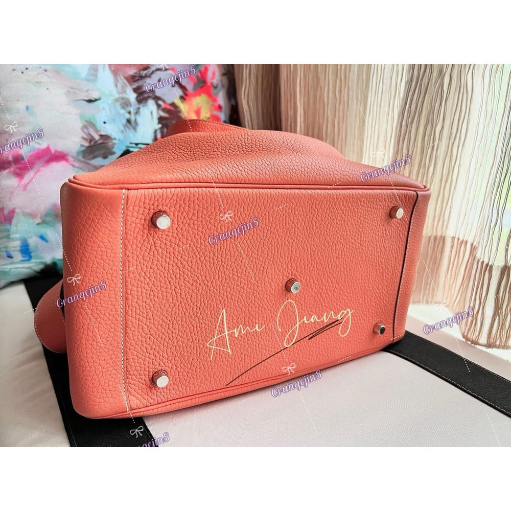 HERMES Lindy 34 Shoulder Bag Taurillon Clemence Crevette Palladium hardware - Picture 12 of 16